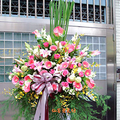 【C-054】 參展花籃 展覽祝賀花籃,世貿展覽館高架花籃1對